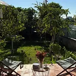 Chesa Ruisa بيت ضيافة